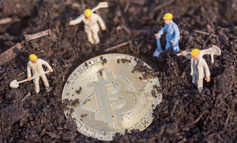 比特币挖矿难度跃升14%<strong></p>
<p>比特币走势</strong>，创历史新高！价格走势究竟是升是降？