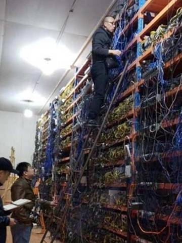 团伙因炒虚拟货币太费电 为“节约成本”窃电100余万元