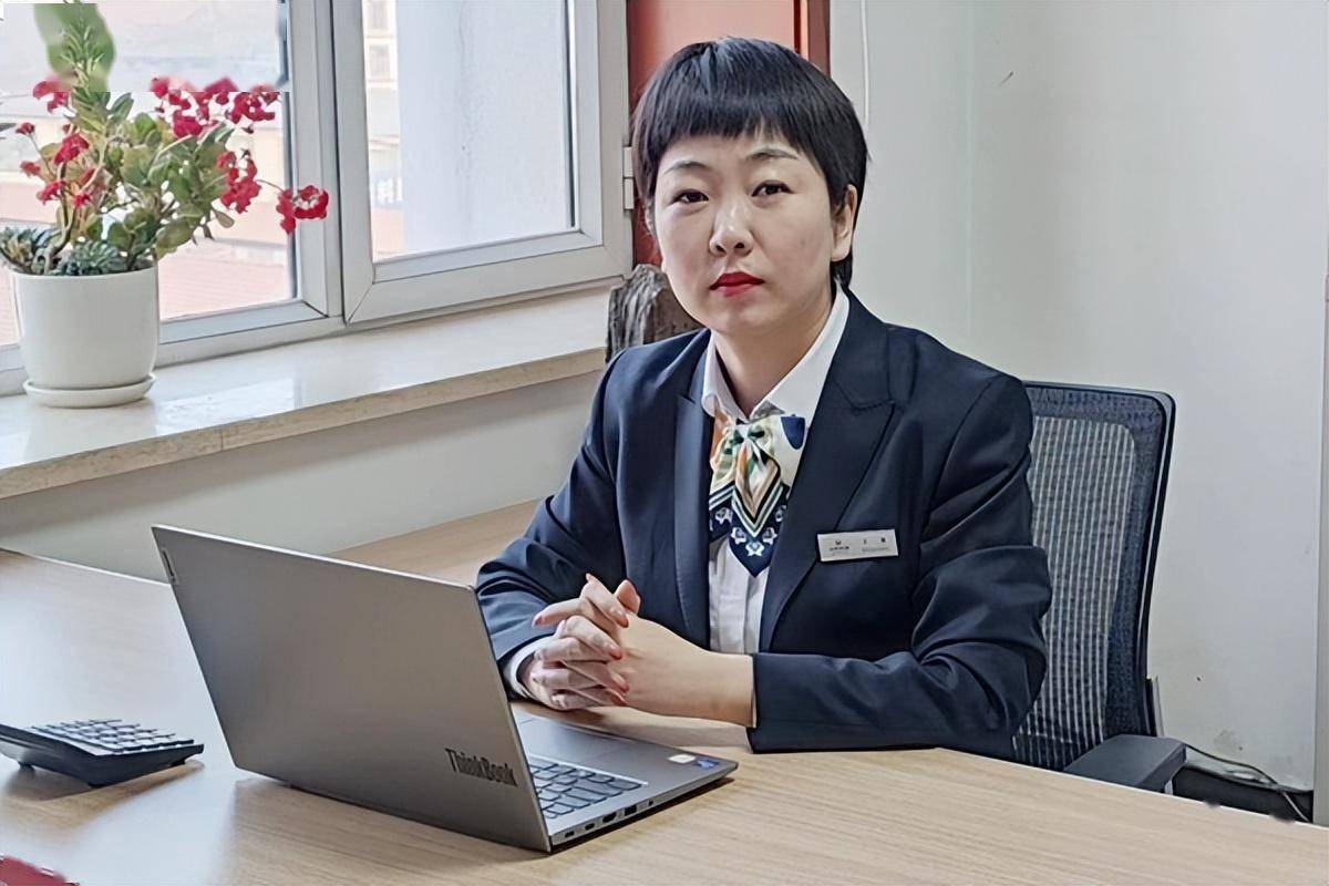 【长子农商银行】两项第一<strong></p>
<p>微信上玩贵金属</strong>！王慧营销有实招