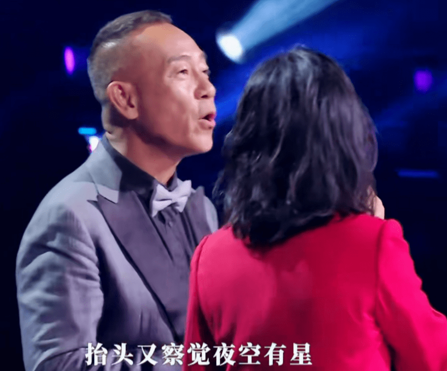 收视破1<strong></p>
<p>四大金属</strong>，香港这一夜，有四大惊喜，三大反差，还有两大遗憾