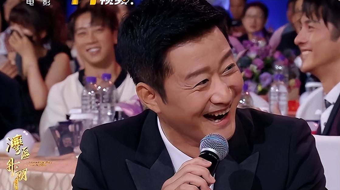 收视破1<strong></p>
<p>四大金属</strong>，香港这一夜，有四大惊喜，三大反差，还有两大遗憾