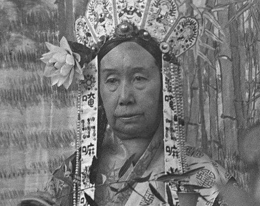 慈禧太后衣食住行无不精细<strong></p>
<p>库得币</strong>，换算成人民币，一天得花多少钱？