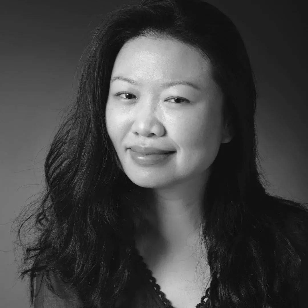 “吹灭你的蜡烛吧，因为世界是靠闪电照明的<strong></p>
<p>闪电软件吧</strong>。”