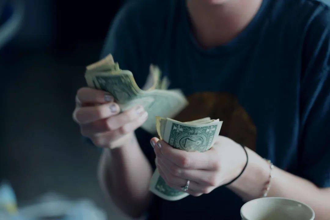 3年内闭店率高达61.23%<strong></p>
<p>使用软件</strong>，加盟商不愿陪跑的爸爸糖还有戏吗？