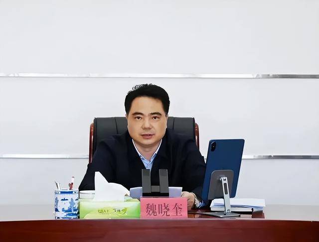 卸任市委书记3天后<strong></p>
<p>人为软件</strong>，55岁的他任省政府党组成员！