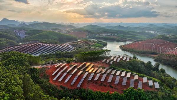 “某些国家话说得很满却不落实<strong></p>
<p>个人交易系统</strong>，中国正相反”