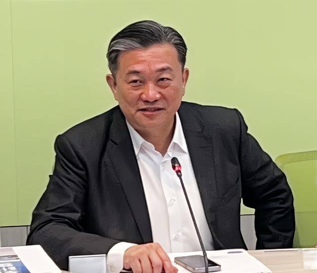 王定宇称《光辉岁月》《海阔天空》在大陆不能唱<strong></p>
<p>gxs币行情</strong>，台网友轰：造谣一张嘴