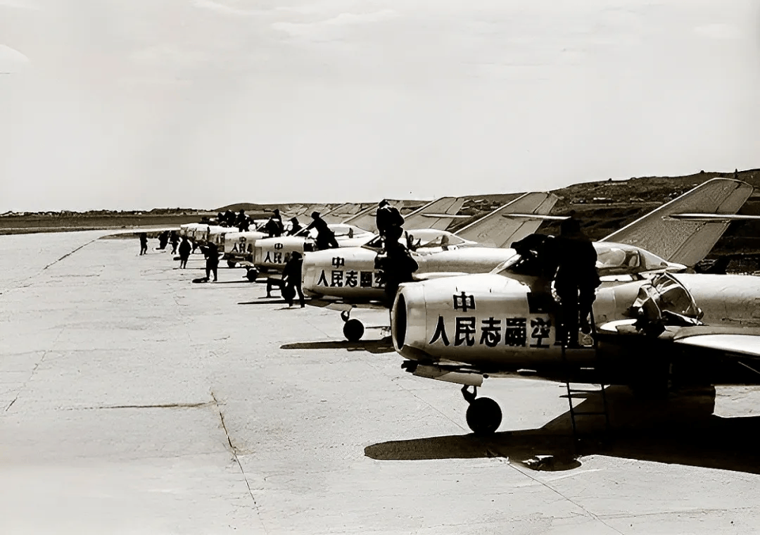 我们的飞机<strong></p>
<p>比特币吧</strong>，再也不用飞两遍了