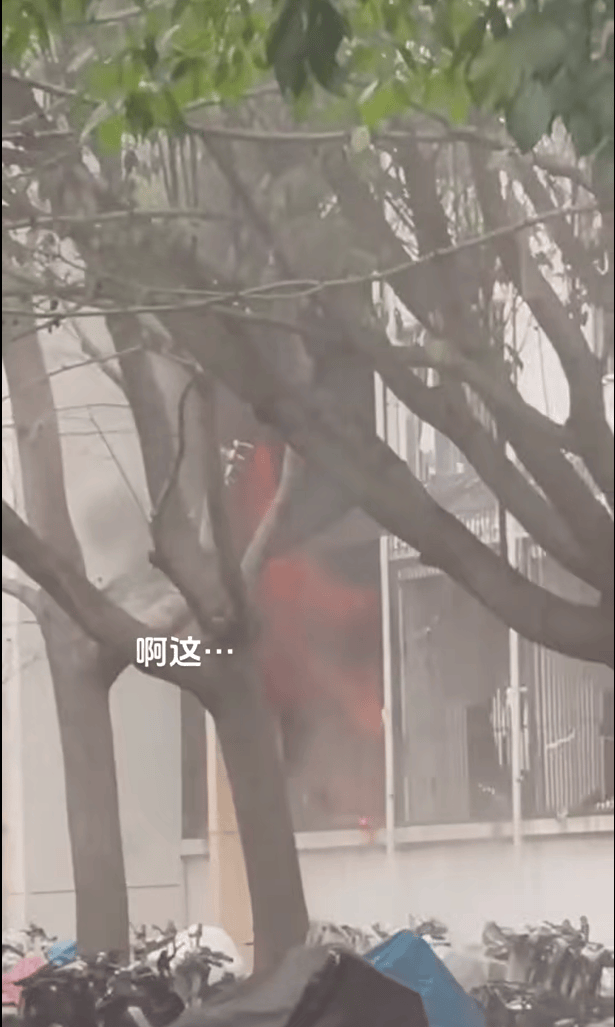 女生宿舍起火<strong></p>
<p>怎么挖比特币</strong>，楼栋闸机成撤离“拦路虎”，警务室：刷脸是为保障安全