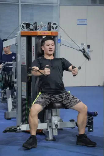 “八块腹肌和胸肌我都看习惯了”<strong></p>
<p>怎么挖比特币</strong>！浙江这所高校的健身房太火爆