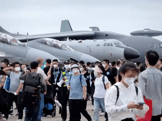 歼10CE才是最大赢家？航展首日被包围<strong></p>
<p>比特币矿场</strong>，伊朗空军司令登机满脸幸福