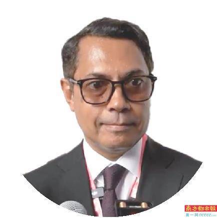 “我还没见过这么大的飞机<strong></p>
<p>比特币矿场</strong>，太喜欢了”