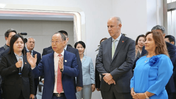 中方专机连夜起飞<strong></p>
<p>挖矿比特币</strong>，赶在拜登卸任之前，带400人闪现美国大后方