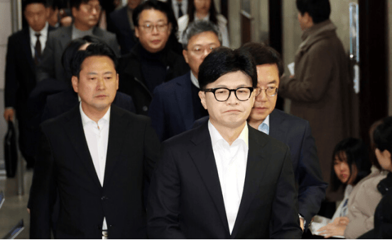 最新<strong></p>
<p>比特币中国交易平台</strong>！韩媒：韩执政党代表要求尹锡悦退党、总统府官员和国防部长官全体辞职