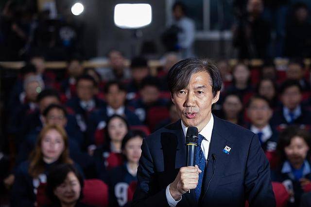 在野阵营国会席位恢复至192席<strong></p>
<p>比特币跌破8000美元</strong>，尹锡悦被弹劾可能性增大