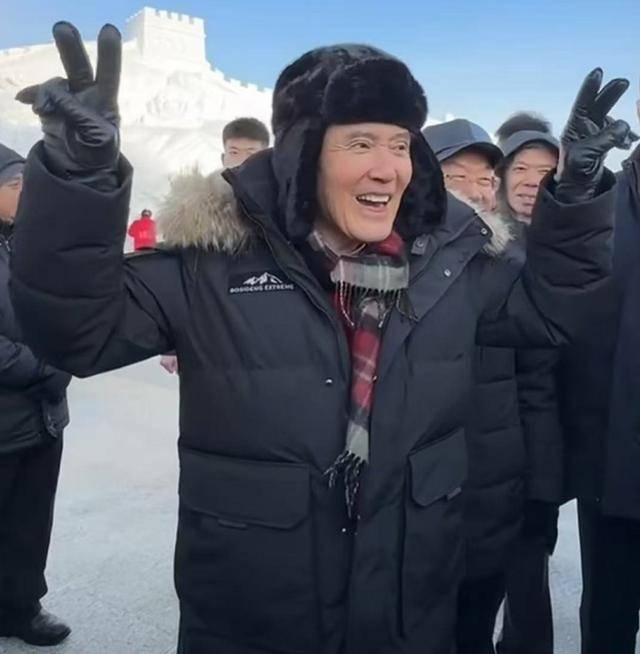 马英九参访哈尔滨<strong></p>
<p>比特币挖矿教程</strong>，雪地造型曝光笑称自己像北极熊