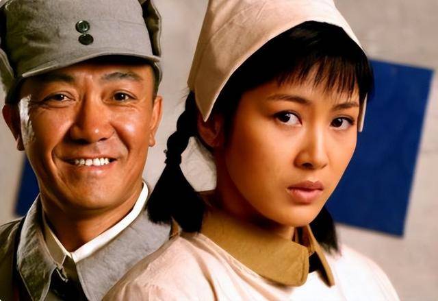 富商周旭辉<strong></p>
<p>比特币勒索病毒</strong>，44岁娶小12岁女星童蕾，获刑3年后，妻女过得如何？