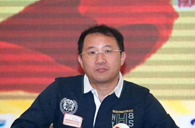 富商周旭辉<strong></p>
<p>比特币勒索病毒</strong>，44岁娶小12岁女星童蕾，获刑3年后，妻女过得如何？