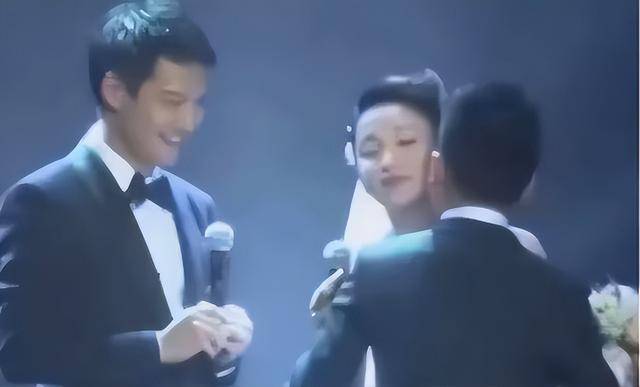 陈坤的儿子已成年<strong></p>
<p>比特币概念股</strong>，容貌开始显现母亲的基因，像谁可以认得出吗？