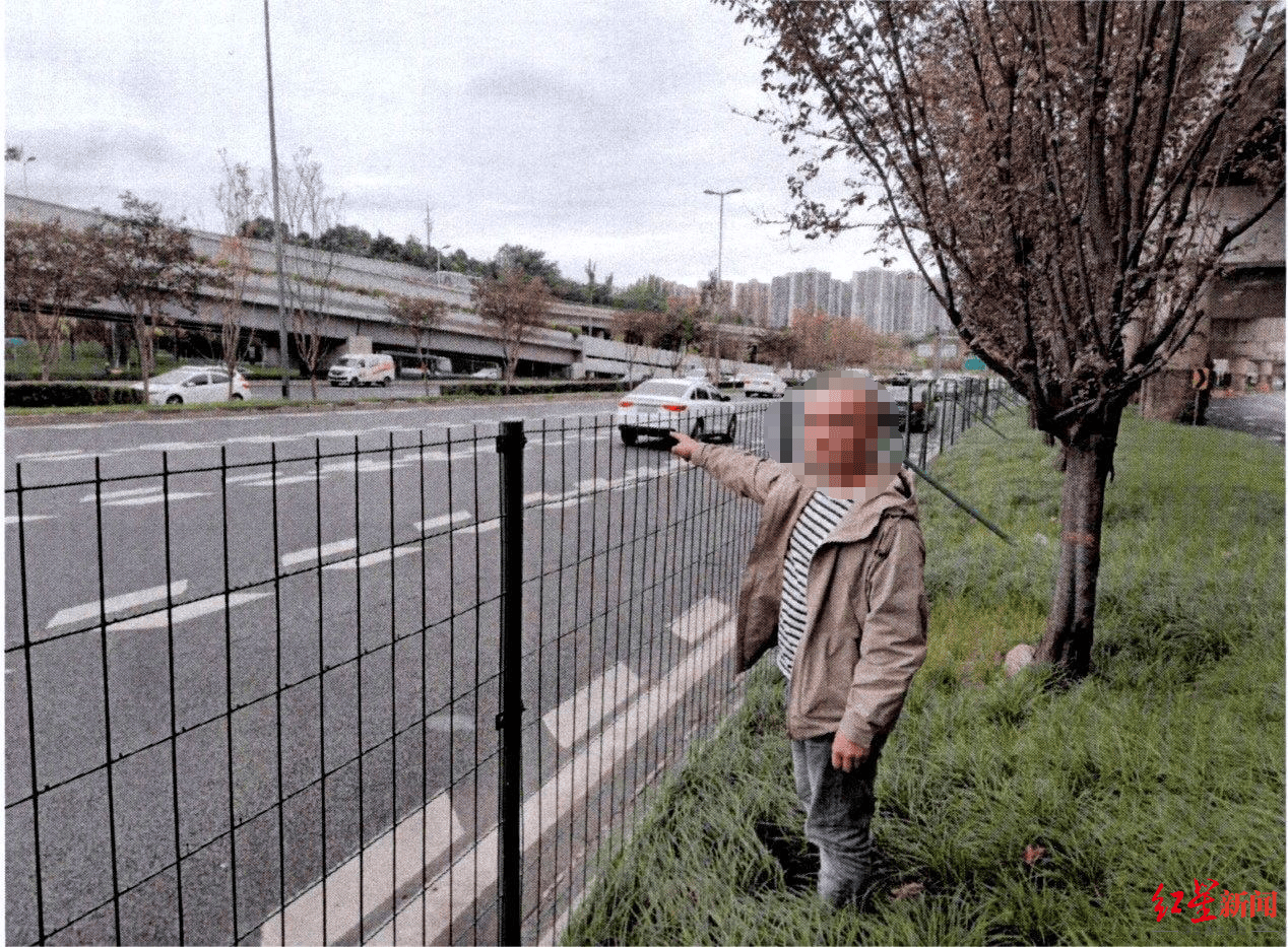 成都三环主路惊现小轿车跨过隔离带掉头<strong></p>
<p>如何挖比特币</strong>，原来是司机酒驾走错路……