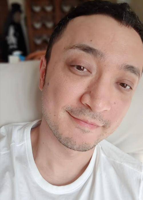 尼格买提：事业不顺<strong></p>
<p>如何挖比特币</strong>，婚姻崩溃后，母亲又身患重病，人生将如何？