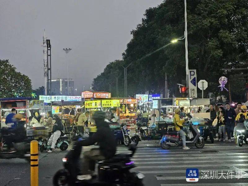 深圳一商圈50米40多个摊位<strong></p>
<p>比特币行情走势图</strong>，还摆上机动车道！街道办：清理整治劝导
