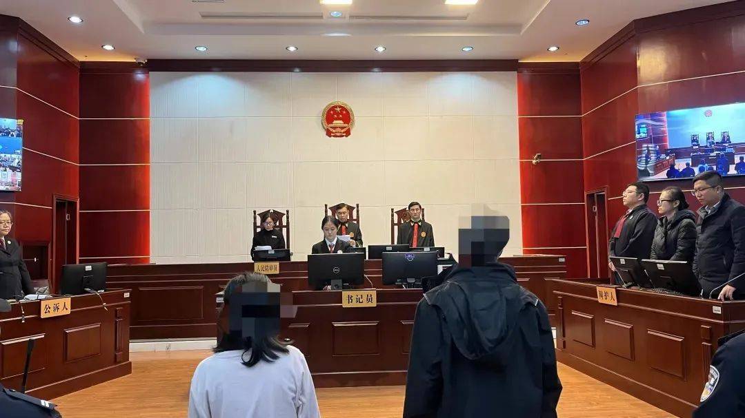 陈某某<strong></p>
<p>比特币暴跌上千美元</strong>，被判4年！她与医院院长保持不正当男女关系，拿下1.5亿元项目