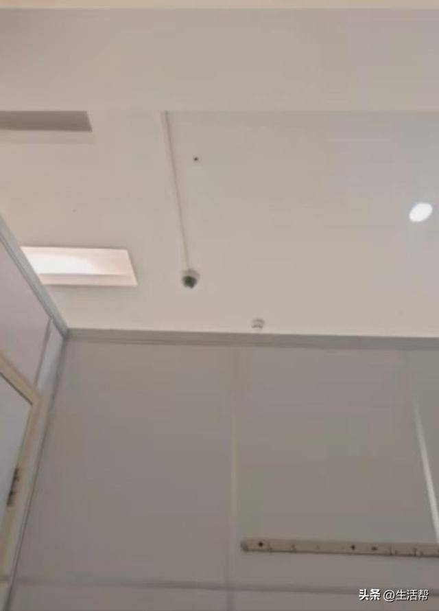 女子称三甲医院放射科更衣室有摄像头<strong></p>
<p>和讯期货</strong>，医院：用于拍摄机房门口，考虑安装隔板消除误会