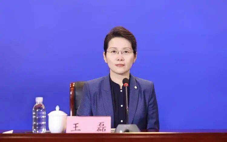 36岁升正厅、曾是全国最年轻女市长<strong></p>
<p>原油期货怎么买</strong>，她再履新