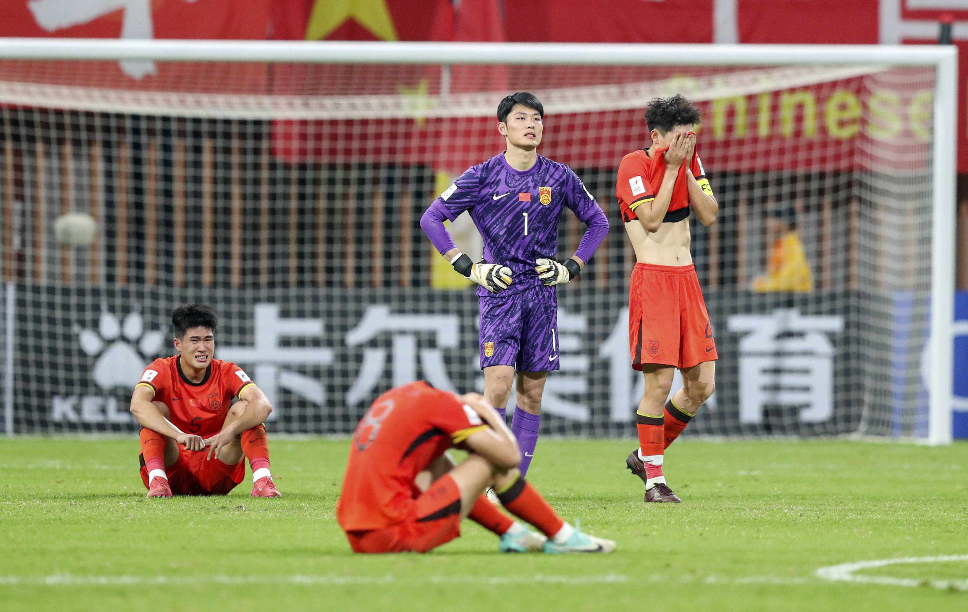 上调国足<strong></p>
<p>原油业</strong>？本届国青有人已被伊万关注 是否换帅需足协定夺