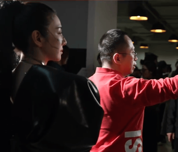 周鸿祎回应参演的短剧辣眼睛：黄奕诱惑<strong></p>
<p>原油市场分析</strong>我的剧情是DeepSeek设计的