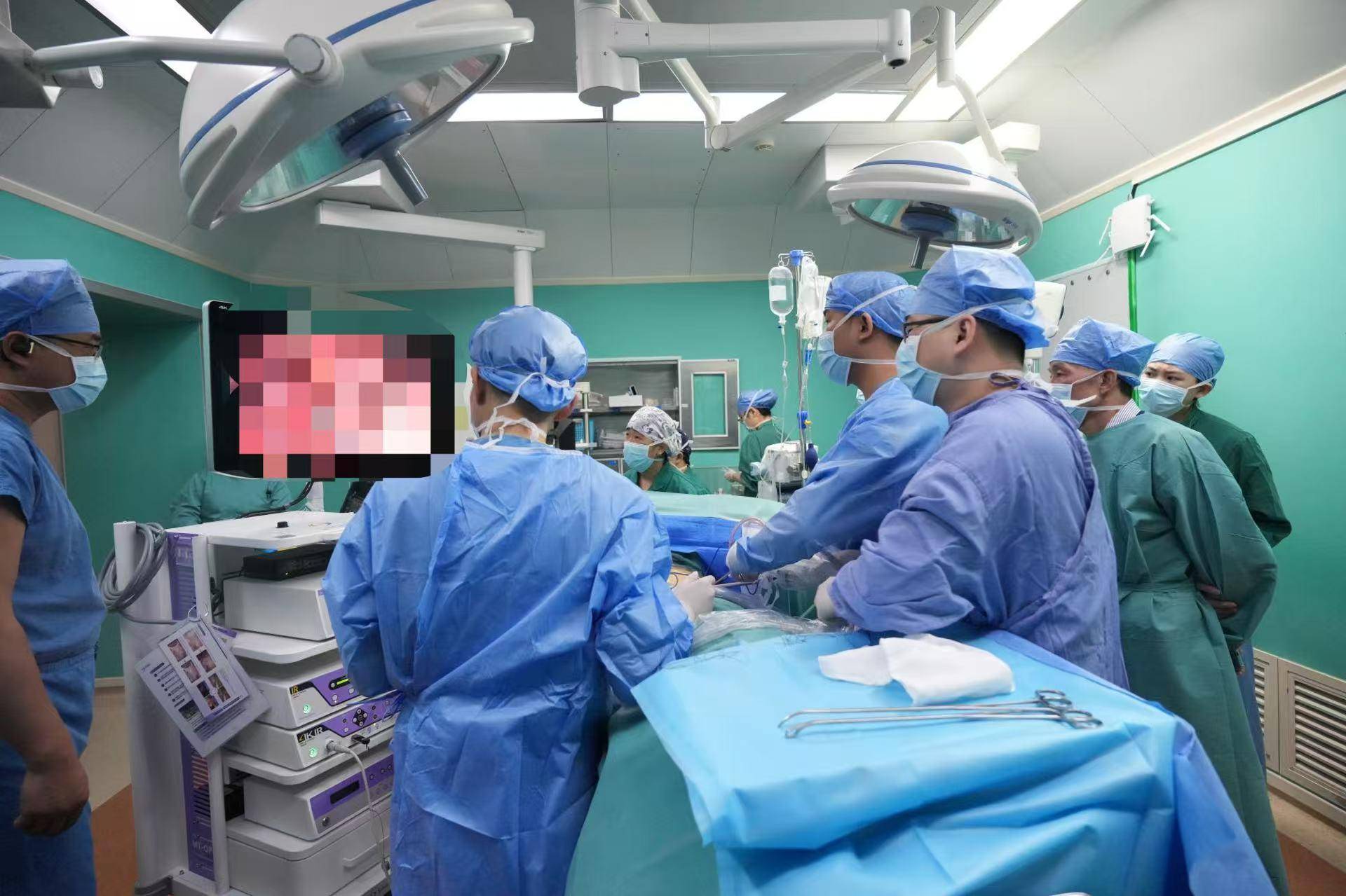 20米高空掉落螺丝刀直插男子胸腔<strong></p>
<p>原油市场分析</strong>！医生：不要自行拔除