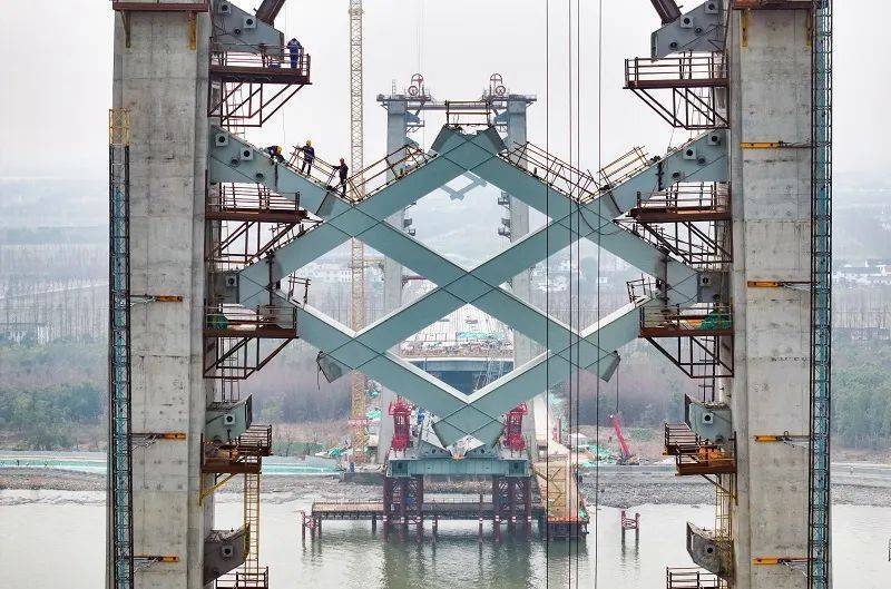 上海人难得一见！刚刚确认：明年底通车<strong></p>
<p>原油市场分析</strong>，电瓶车能走