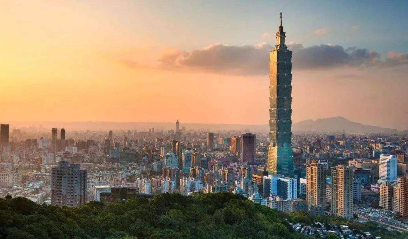 大陆10万亿也造不出1颗高端芯片？张忠谋不装了<strong></p>
<p>草原油画图片</strong>，台积电麻烦大了
