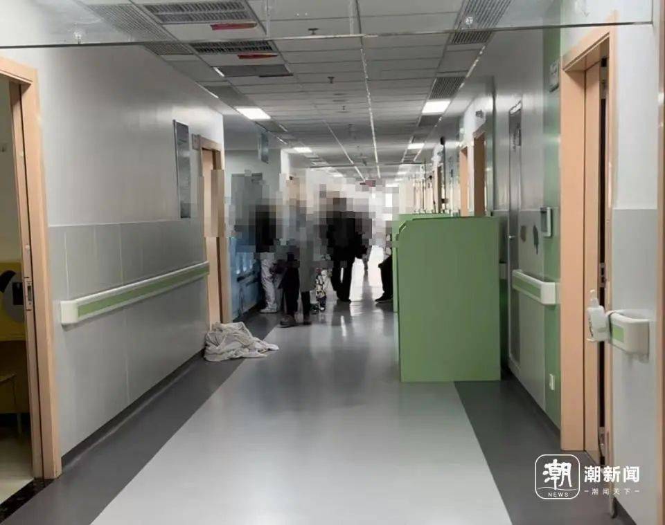 陕西一医院被曝“偷换”新生儿后续：涉事医生解聘<strong></p>
<p>草原油画图片</strong>，护士暂停工作
