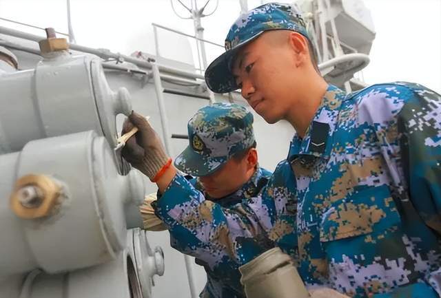 台媒嘲笑：中国055从澳洲回来后生锈豆腐渣工程<strong></p>
<p>美原油指数</strong>？真相被全网耻笑