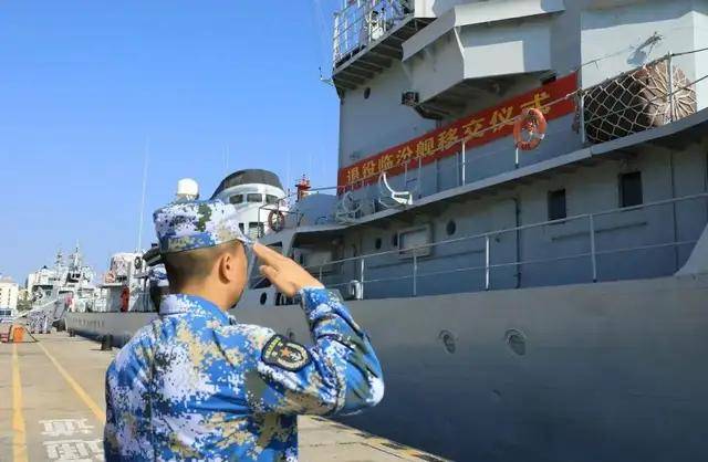 台媒嘲笑：中国055从澳洲回来后生锈豆腐渣工程<strong></p>
<p>美原油指数</strong>？真相被全网耻笑