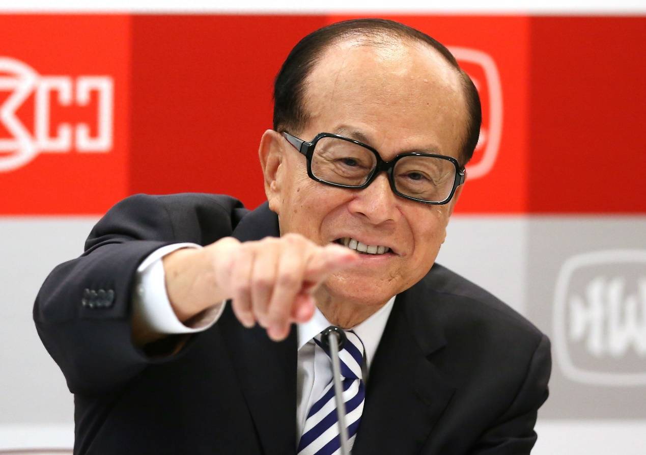 招招致命！等从李嘉诚手里夺回巴拿马港口后<strong></p>
<p>国际原油的价格</strong>，特朗普下令猛攻胡塞！