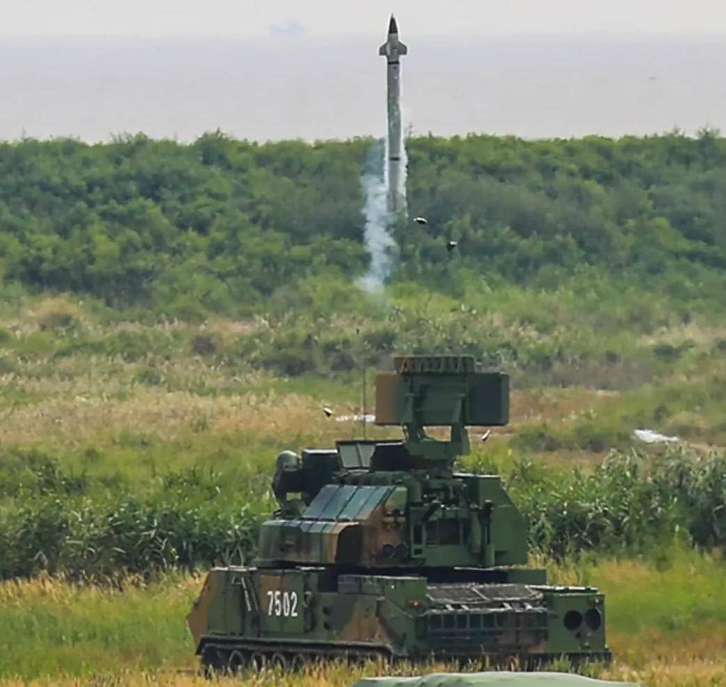 成功摧毁ATACMS！俄军公开铠甲-SM防空<strong></p>
<p>入原油</strong>，网友：中国都没有的东西