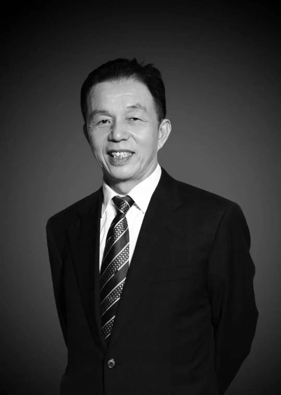 著名企业官网变黑白<strong></p>
<p>嘉盛原油</strong>！凌晨讣告：创始人病逝
