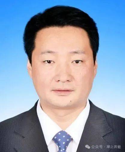 从纪检尖兵到交通厅副厅长<strong></p>
<p>论原油</strong>，刘艳东任上被查