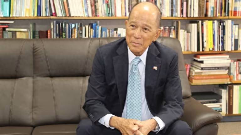 马科斯也没想到<strong></p>
<p>非洲原油</strong>，中方撤离这么快，美国也没办法，菲突收重大噩耗
