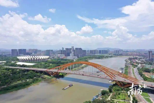 给五区干部开会<strong></p>
<p>非洲原油</strong>，佛山市委书记发出“灵魂三问”