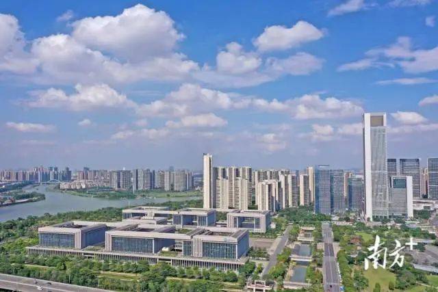 给五区干部开会<strong></p>
<p>非洲原油</strong>，佛山市委书记发出“灵魂三问”
