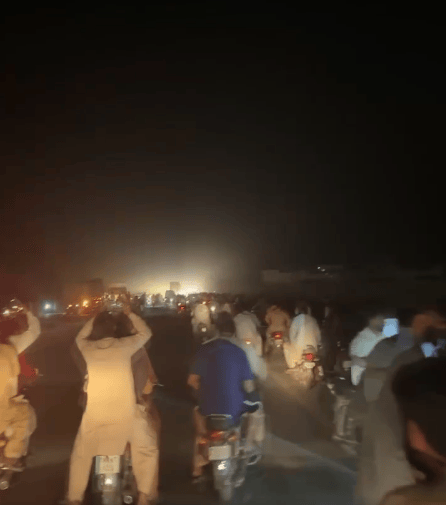 突发！印度向巴基斯坦三地发射导弹<strong></p>
<p>中原油田局长</strong>，巴方誓言回应！两架印空军战机被击落，巴方全国空域关闭48小时