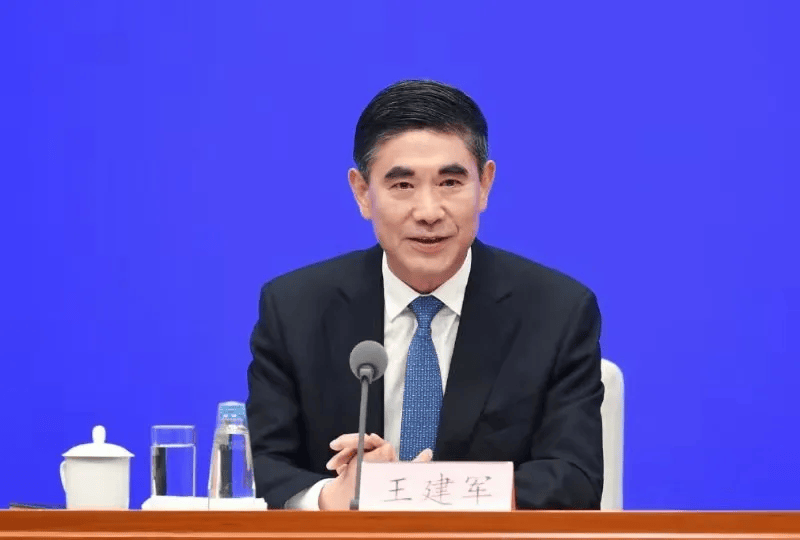 李锦斌、刘家义、刘赐贵、王建军<strong></p>
<p>净原油</strong>，已任中央指导组组长