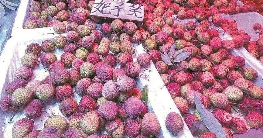 大跳水<strong></p>
<p>起原油</strong>，暴跌40%！老板：一天一个价，估计还要跌