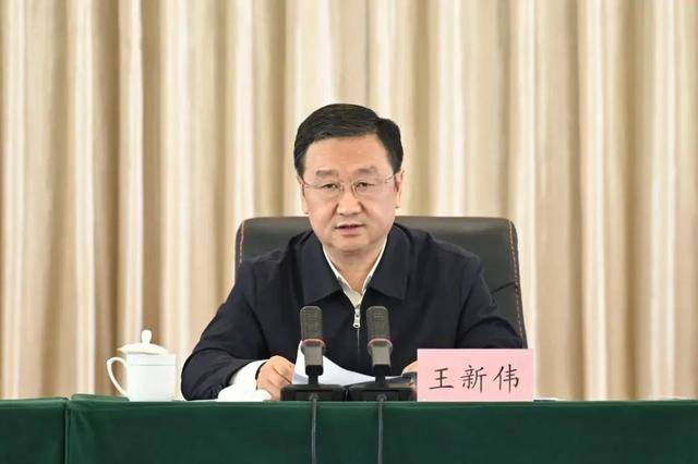 辽宁省省长进京<strong></p>
<p>起原油</strong>，与兵器工业集团开展工作会商