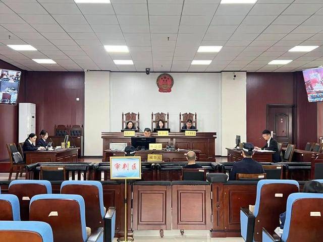 偷偷将村民银行卡与自己微信绑定<strong></p>
<p>起原油</strong>，贵州一村委原副主任盗刷村民低保金获刑