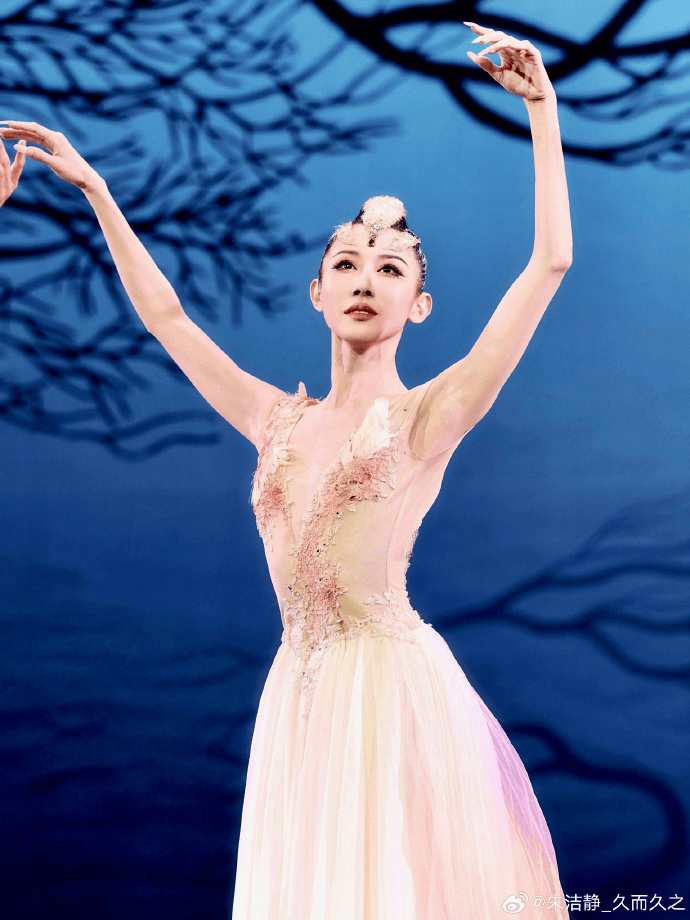 浙江知名女演员<strong></p>
<p>原油起</strong>，重病归来！曾四登春晚，流泪照心疼